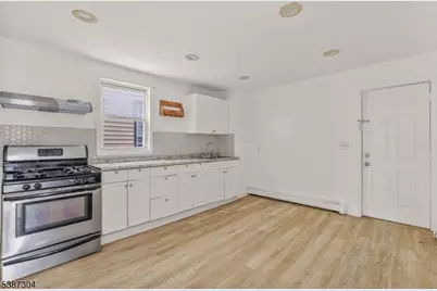 13 Garrison St, Paterson, NJ 07522 - Photo 12