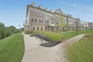 32 Gala Ct, Livingston, NJ 07039 - Photo 16