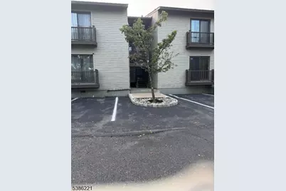 915 Spruce Hills Dr, Glen Gardner, NJ 08826 - Photo 2