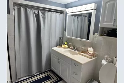 129 Maplewood Ave, Clifton, NJ 07013 - Photo 8