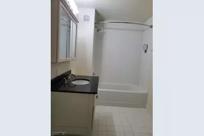 1 Carriage City Plz #1115, Rahway, NJ 07065 - Photo 18