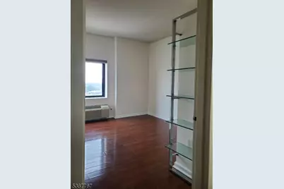 1 Carriage City Plz #1115, Rahway, NJ 07065 - Photo 16