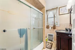 34 Sherman Pl, Irvington, NJ 07111 - Photo 6