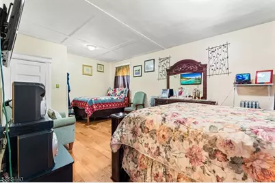34 Sherman Pl, Irvington, NJ 07111 - Photo 4