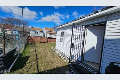 64 State St, Paterson, NJ 07501 - Photo 12