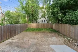 176 N 16th St, East Orange, NJ 07017 - Photo 2