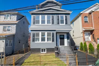 21 Huntington Ter, Newark, NJ 07112 - Photo 1