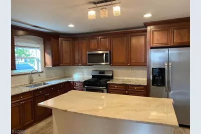 137 Brighton Ave, Belleville, NJ 07109 - Photo 10