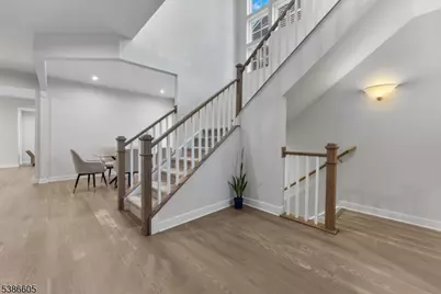 58 Oakwood Blvd, Union Township, NJ 08827 - Photo 4