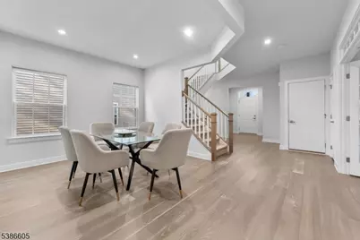 58 Oakwood Blvd, Union Township, NJ 08827 - Photo 6