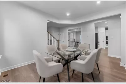 58 Oakwood Blvd, Union Township, NJ 08827 - Photo 8