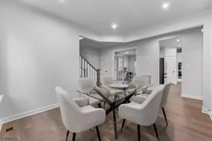 58 Oakwood Blvd, Union Township, NJ 08827 - Photo 8