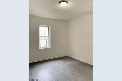 165 Sherman Ave, Newark, NJ 07114 - Photo 10