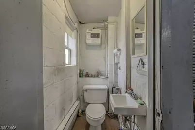 2-8 Pennsy Pl, Newark, NJ 07114 - Photo 14