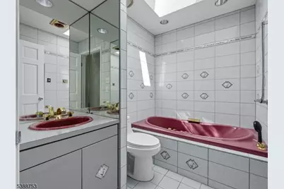 35 Rieder Rd, Edison, NJ 08817 - Photo 14