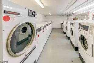 31 York Dr, Edison Twp., NJ 08817 - Photo 18