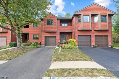 402 Clark Cir, Raritan Township, NJ 08822 - Photo 2