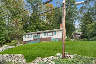 159 E Shore Trl, Sparta Township, NJ 07871 - Photo 2