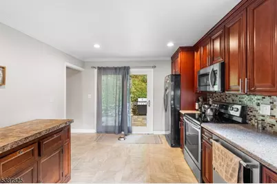 159 E Shore Trl, Sparta Township, NJ 07871 - Photo 8