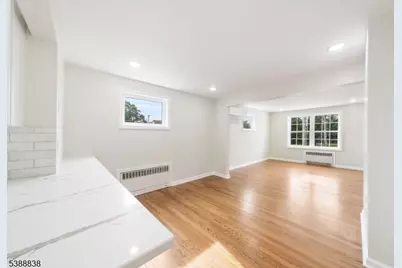 2429 Vauxhall Rd, Union Township, NJ 07083 - Photo 8