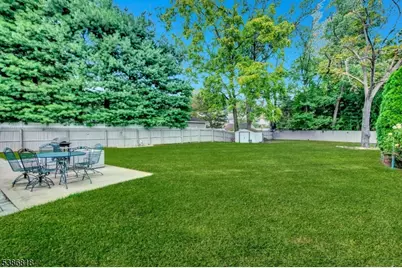 22 Chestnut St, Bloomingdale, NJ 07403 - Photo 14