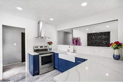 112 Park Pl, Pompton Lakes, NJ 07442 - Photo 10