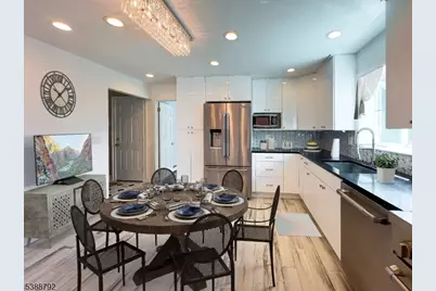 34 Lincoln St, Roseland, NJ 07068 - Photo 4