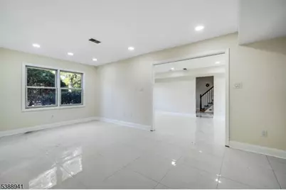8 Stephenville Pkwy, Edison, NJ 08820 - Photo 22