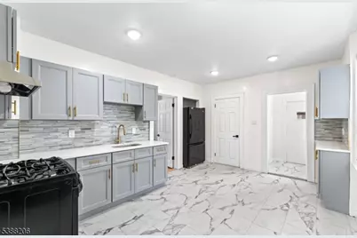 3202 Tremley Point Rd, Linden, NJ 07036 - Photo 16