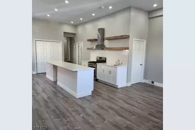 333 W Clinton St, Haledon, NJ 07508 - Photo 2