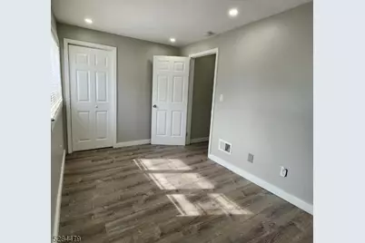 333 W Clinton St, Haledon, NJ 07508 - Photo 6