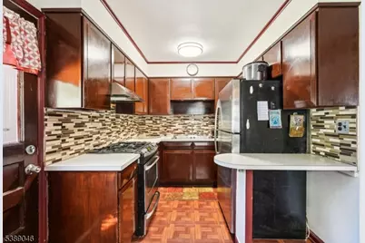 212 N Jackson Ave, North Plainfield, NJ 07060 - Photo 6