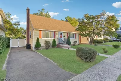 212 N Jackson Ave, North Plainfield, NJ 07060 - Photo 2