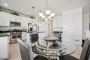 15 Republic Row, Franklin Township, NJ 08873 - Photo 20