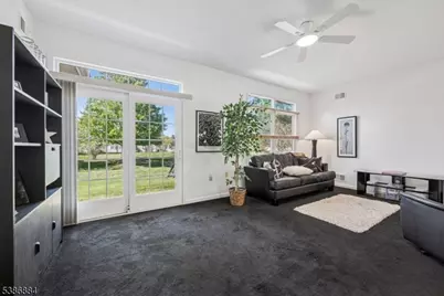 15 Republic Row, Franklin Township, NJ 08873 - Photo 26