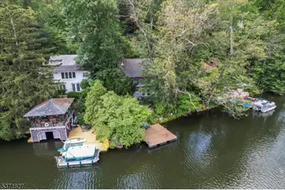 151 Pine Tree Rd, Bloomingdale, NJ 07403 - Photo 12