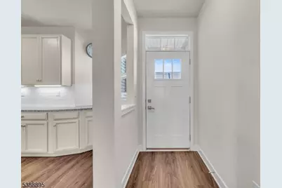 11 Sharp Shinned Ct, Washington Township, NJ 07882 - Photo 2