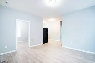 110 Montgomery St, Paterson, NJ 07501 - Photo 4