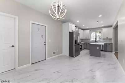 331 West Ln, Clark Township, NJ 07066 - Photo 12