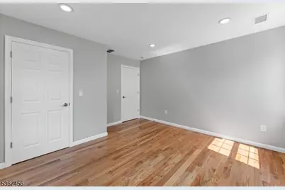 331 West Ln, Clark Township, NJ 07066 - Photo 22