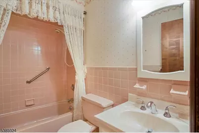 195 Mount Pleasant Ave, Rockaway Township, NJ 07866 - Photo 12