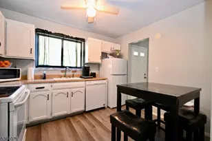 15 Shady Ln, Hardyston Township, NJ 07419 - Photo 2