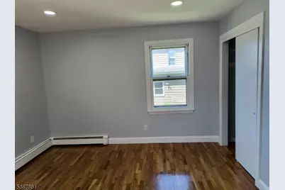 85 Grove St, South Hackensack Township, NJ 07606 - Photo 12