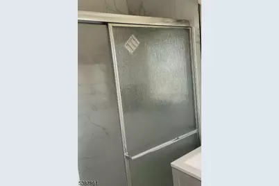 85 Grove St, South Hackensack Township, NJ 07606 - Photo 18