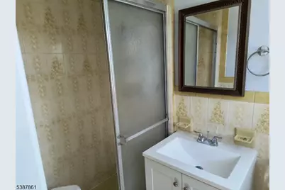 85 Grove St, South Hackensack Township, NJ 07606 - Photo 20