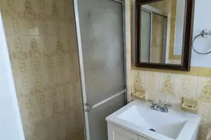 85 Grove St, South Hackensack Township, NJ 07606 - Photo 20
