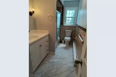 85 Grove St, South Hackensack Township, NJ 07606 - Photo 20