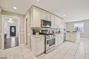 980 Moessner Ave, Union Township, NJ 07083 - Photo 2