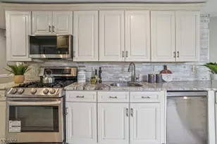 980 Moessner Ave, Union Township, NJ 07083 - Photo 6