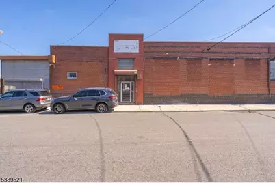 372-376 Adams St, Newark, NJ 07114 - Photo 4